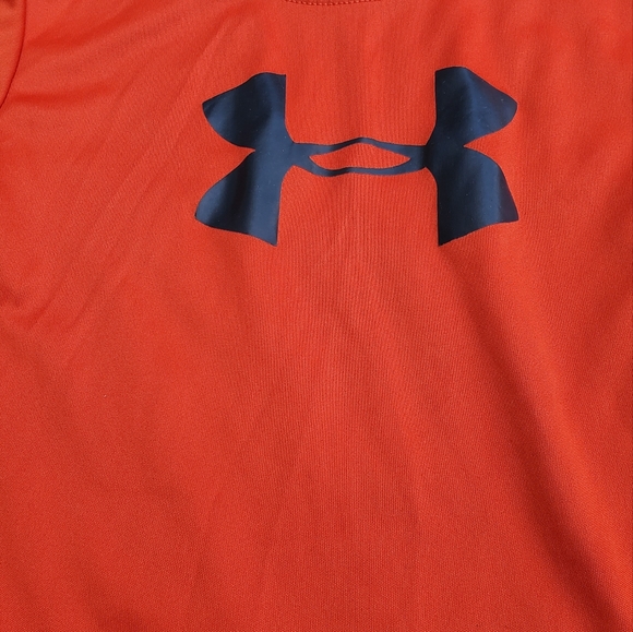 Under Armour t-shirt size 3T - Picture 2 of 5